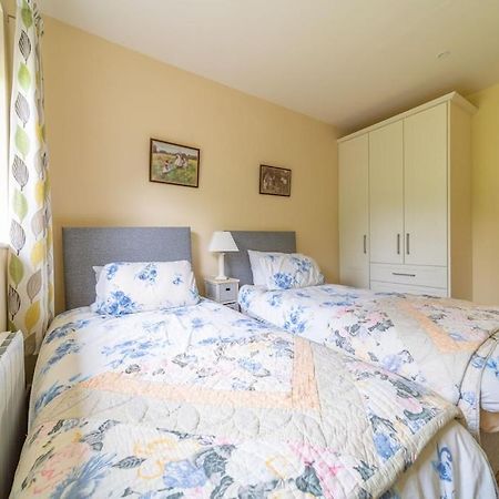 קורק 2 Bed Waterfront Property - Close To Courtmacsherry מראה חיצוני תמונה