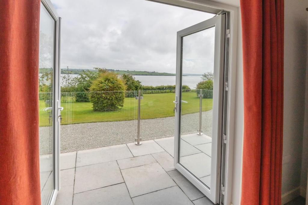 קורק 2 Bed Waterfront Property - Close To Courtmacsherry מראה חיצוני תמונה