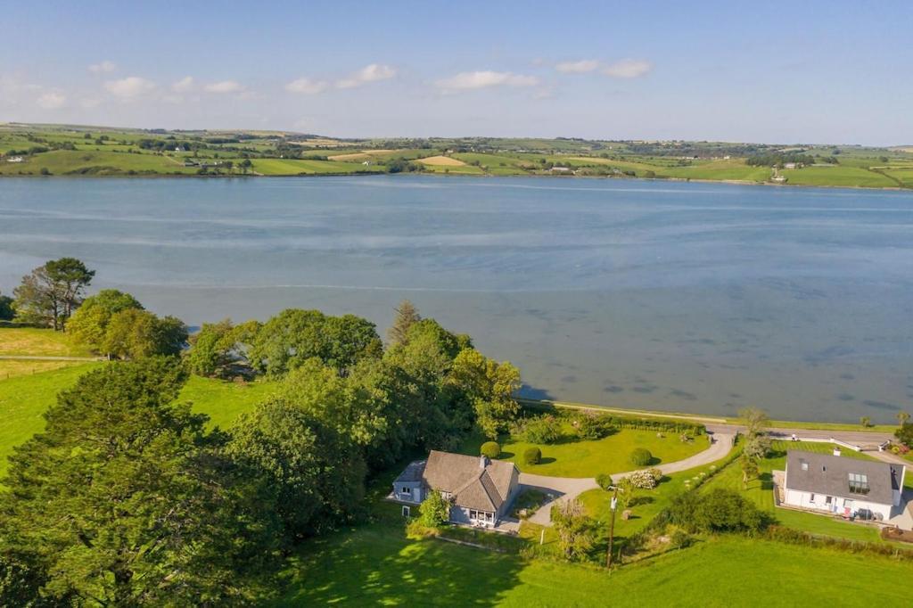 קורק 2 Bed Waterfront Property - Close To Courtmacsherry מראה חיצוני תמונה