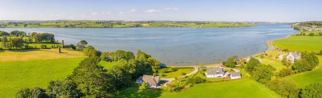 קורק 2 Bed Waterfront Property - Close To Courtmacsherry מראה חיצוני תמונה